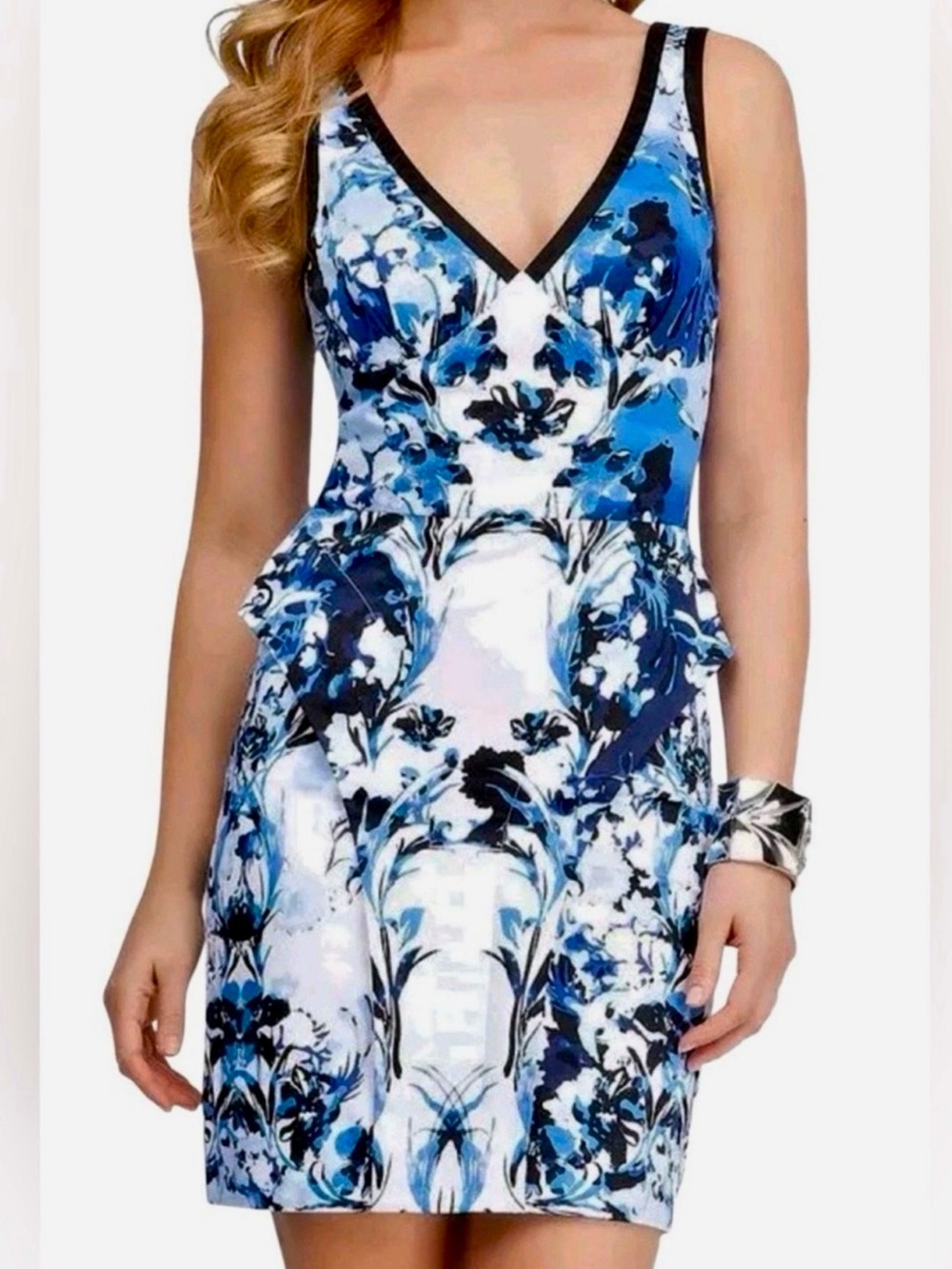 Bebe Y2K Garden Floral Party Blue and White Floral V Neck Peplum Mini Dress